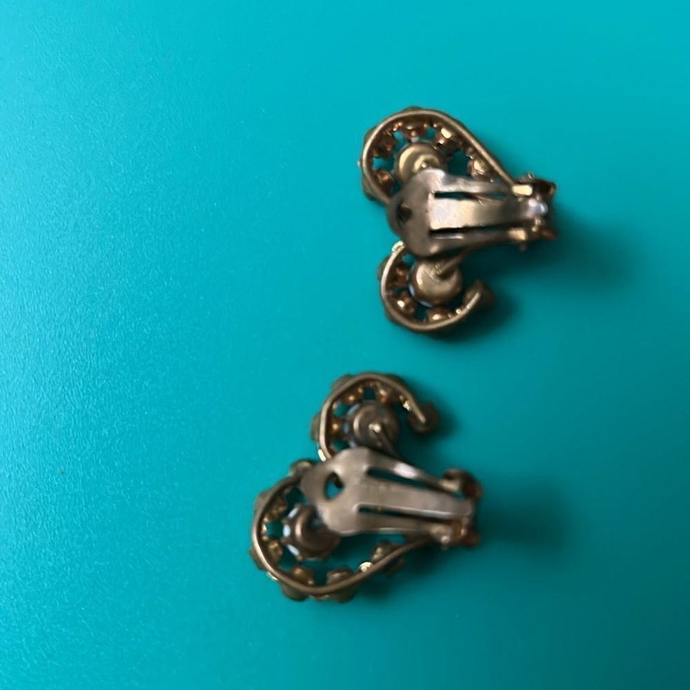 Beautiful vintage Lisner earrings - Picture 3 of 4